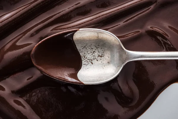 Vue Rapprochée Cuillère Vintage Recouverte Chocolat Sur Fond Chocolat Fondu — Photo