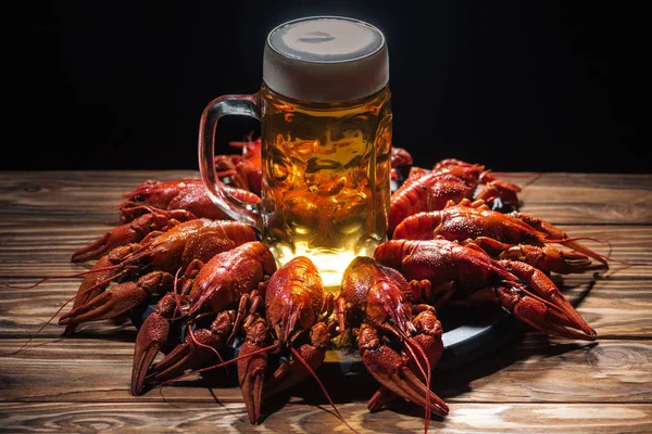 Glass Beer Foam Plate Red Lobsters Wooden Surface — Stock Photo, Image