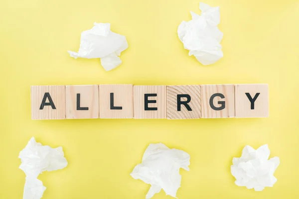 Top View Napkins Wooden Blocks Word Allergy Yellow — Stock Photo, Image