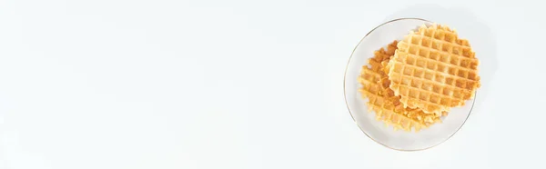 Панорамный Снимок Тарелки Вафлями Белом — стоковое фото