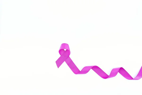 Вид Сверху Фиолетовую Ленту Символом Насилия Изолированного Белом — стоковое фото