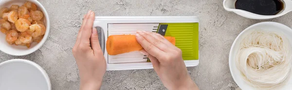 Panoramic Shot Woman Grating Carrot Ingredients — Stock Photo, Image