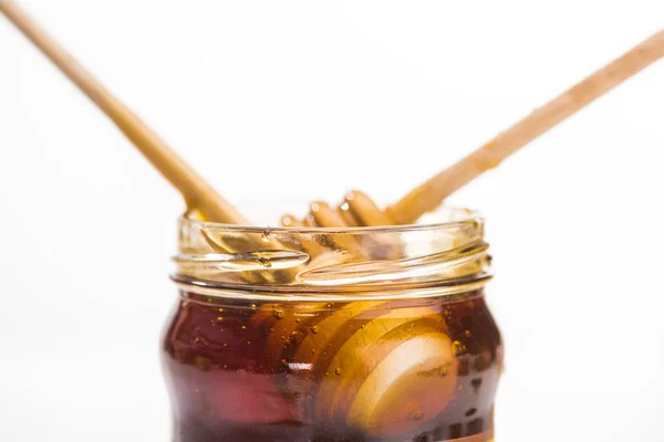 Jar Honey Wooden Honey Dippers Isolated White Copy Space — Stock Photo, Image