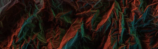 Prise Vue Panoramique Papier Froissé Avec Éclairage Coloré Dans Obscurité — Photo
