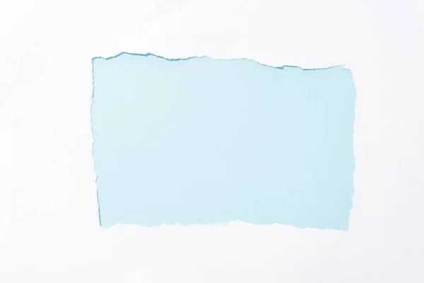 Fondo Color Azul Claro Blanco Roto Agujero Papel — Foto de Stock