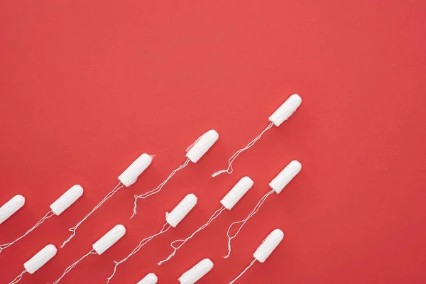 Flat Lay White Cotton Tampons Isolated Red — Stock Photo, Image
