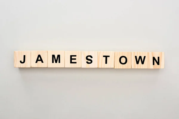 Vista Superior Bloques Madera Con Letras Jamestown Sobre Fondo Gris — Foto de Stock