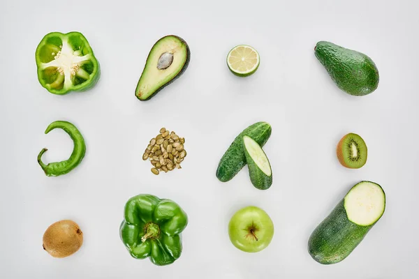 Vue Dessus Des Pommes Avocats Concombres Lime Poivrons Graines Citrouille — Photo