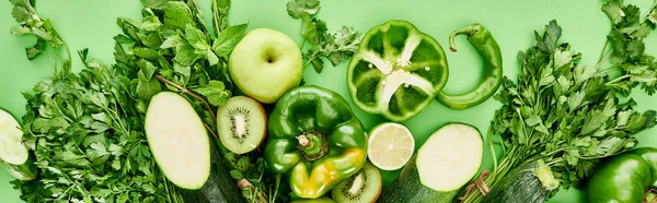 Panoramatický Výber Paprik Okurky Kiwi Jablek Zeleně Cuketa — Stock fotografie