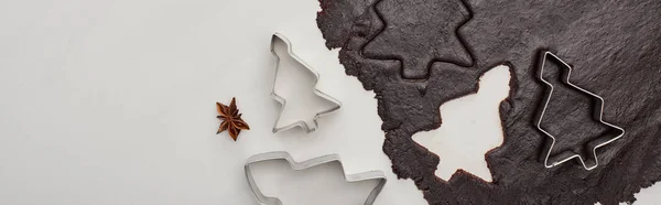 Vista Superior Masa Cruda Para Galletas Navidad Chocolate Sobre Fondo —  Fotos de Stock