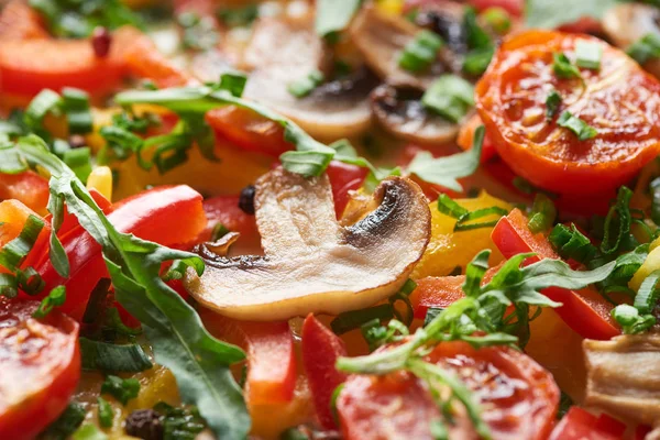 Close Delicious Omelet Mushrooms Tomatoes Greens — Stock Photo, Image