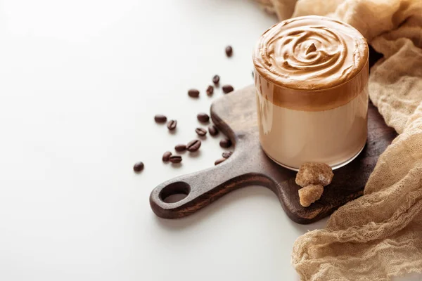 Delicious Dalgona Coffee Glass Wooden Cutting Board Brown Sugar Coffee — Stock Photo, Image