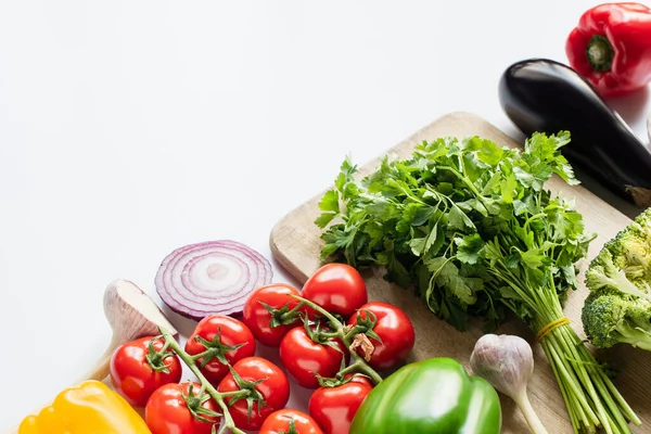 Assorted Fresh Ripe Colorful Vegetables Wooden Cutting Board Isolated White — Stock Photo, Image