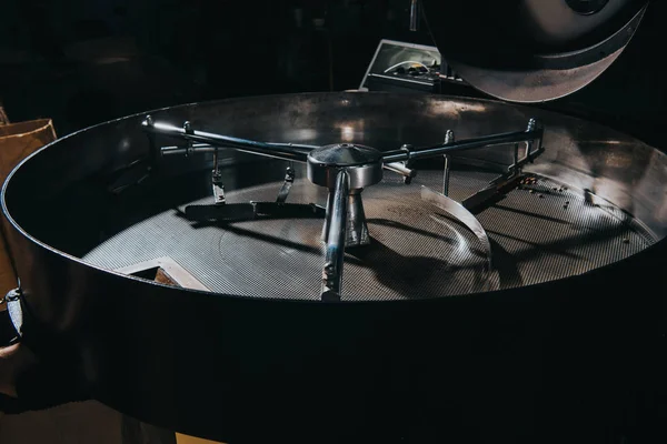 Metal top with grid of traditional coffee roaster — Stock Photo