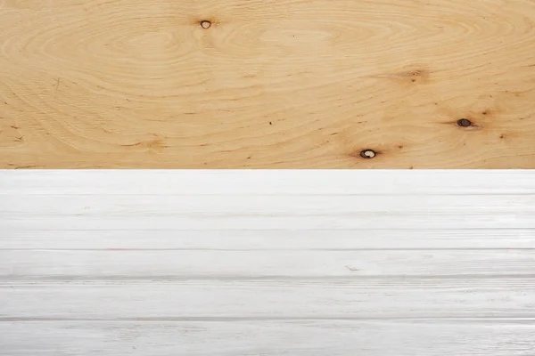 Шаблон білої дерев'яної підлоги з фанерою на фоні — стокове фото