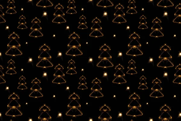 Cornice completa di abete luce canta su sfondo nero — Foto stock