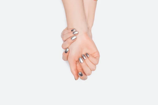 Верхний вид женских рук, изолированных на белом — стоковое фото