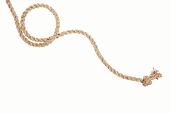 Corda arricciata marrone con nodo isolato su bianco — Foto stock
