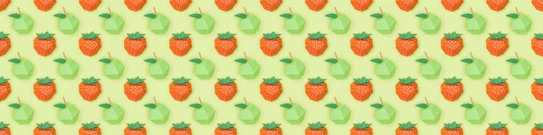 Plano panorámico de patrón con fresas de papel hechas a mano y manzanas aisladas en verde - foto de stock