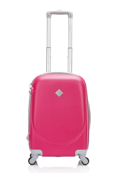 Vista frontal de la maleta colorida con ruedas de plástico rojo con mango aislado en blanco - foto de stock