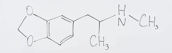 Plan panoramique de tableau blanc avec formule chimique en laboratoire — Photo de stock