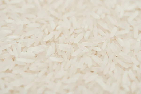 Vista de cerca del arroz blanco orgánico crudo - foto de stock