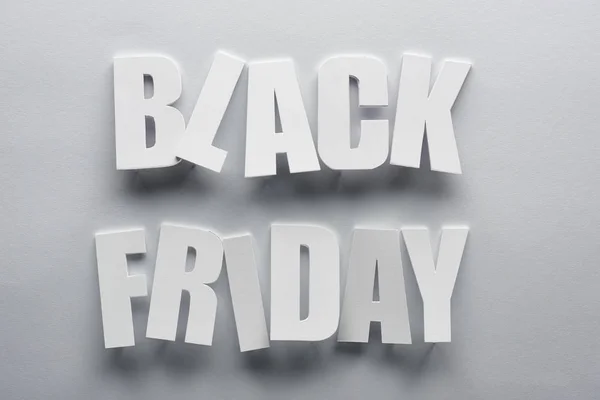 Ansicht von Black Friday Schriftzug auf grauem Hintergrund — Stockfoto