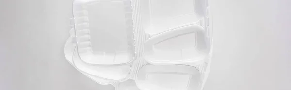 Панорамний знімок порожніх еко-пакетів на білому тлі — стокове фото