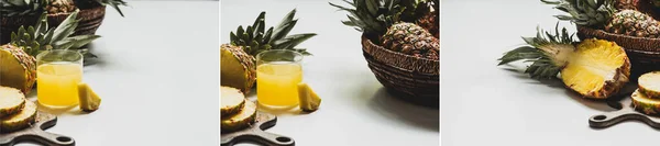 Colagem de suco de abacaxi fresco perto de cortar frutas deliciosas em tábua de corte de madeira no fundo branco, orientação panorâmica — Fotografia de Stock