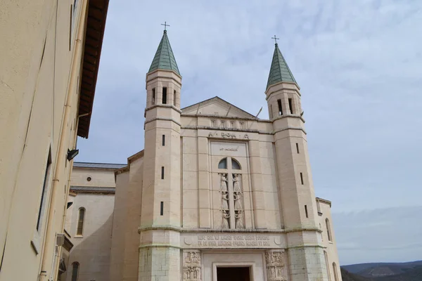 Frontansicht Der Basilika Santa Rita Cascia Umbria — Stockfoto