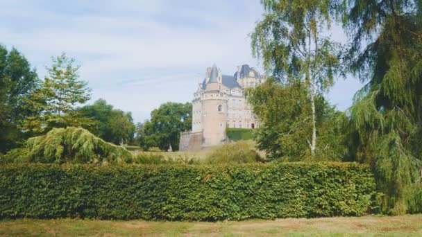法国卢瓦尔河谷的德布尔萨克城堡 — 图库视频影像