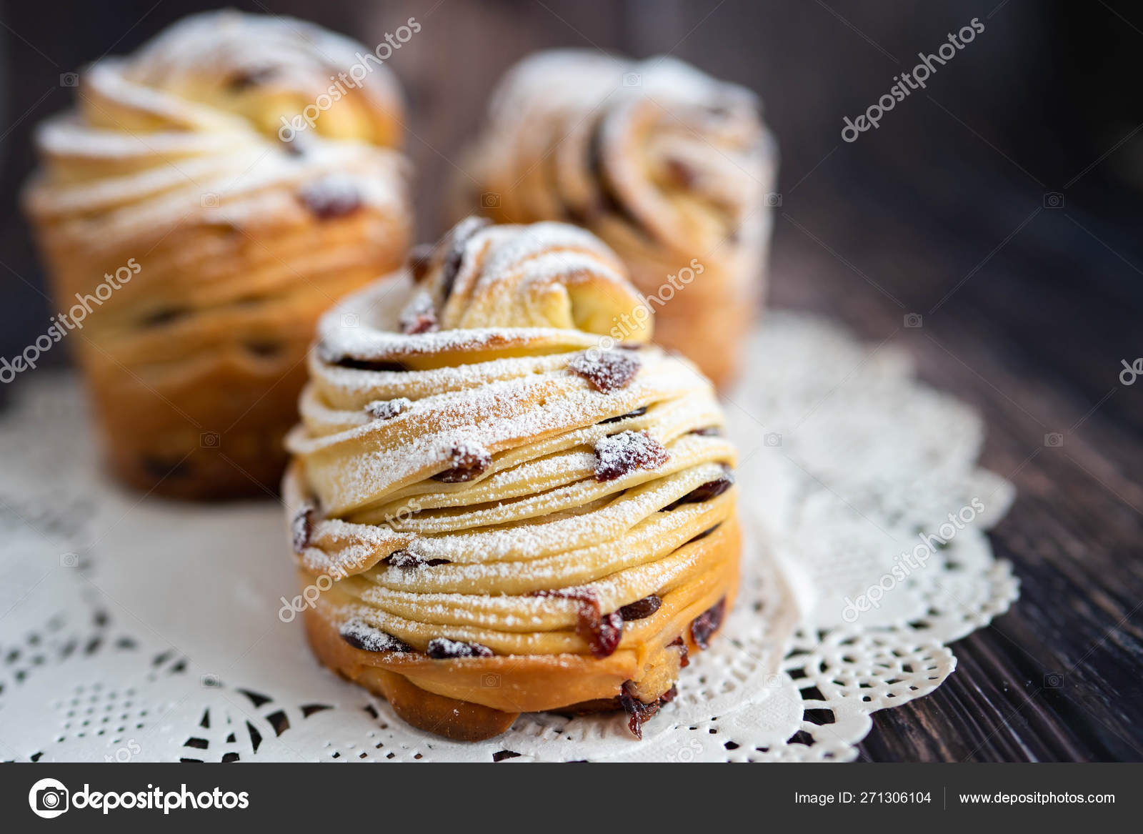 кулич-краффин пасхальный. крафин кулич пасхальный. как красиво украсить краффин к пасхе. краффин пасхальный. кружевной пасхальный кулич краффин.