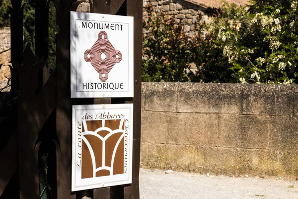 Narbonne Francia Signos Con Los Logotipos Monumento Histórico Route Des — Foto de Stock