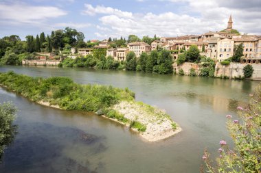 Piskoposluk Albi şehir ve nehir Tarn görünümünü. Albi, Fransa