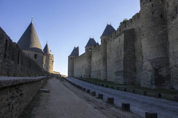 Πύργους Και Τείχη Cite Καρκασόν Ένα Μεσαιωνικό Φρούριο Citadel Βρίσκεται — Φωτογραφία Αρχείου