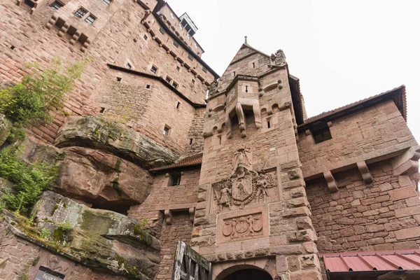 Bejáratnál Chateau Haut Koenigsbourg Címer Középkori Vár Található Orschwiller Bas — Stock Fotó