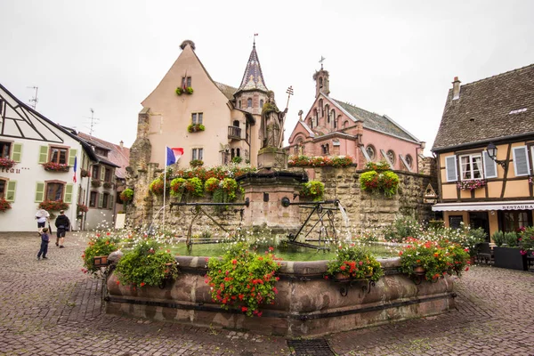 Eguisheim Una Ciudad Departamento Haut Rhin Francia Famosa Por Vino —  Fotos de Stock