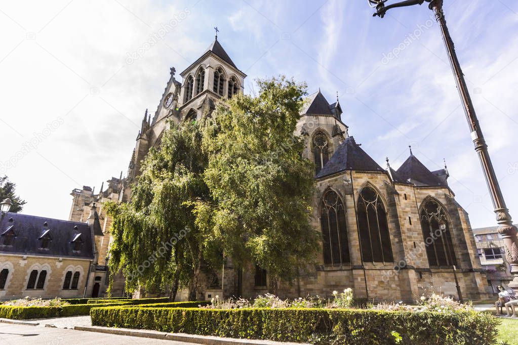 CHALONS