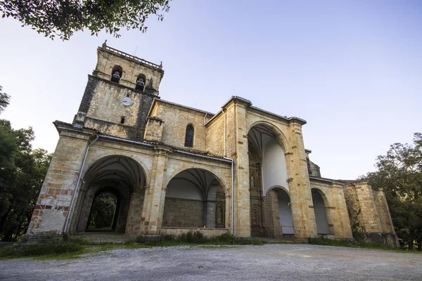 Guriezo España Iglesia San Vicente Maza Iglesia Del Siglo Xvi — Foto de Stock