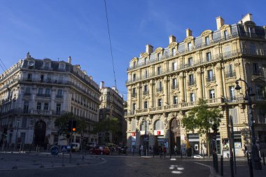 Marsilya'da eski liman çevresi Fransız şehir içinde