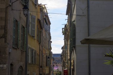 Marsilya'da eski liman çevresi Fransız şehir içinde