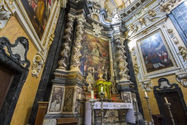 Güzel Katedrali (Basilique Cathedrale Sainte-Marie et Sainte-Reparate), Nice Eski Şehir Fransa'nın güneyinde yer alan ve Barok tarzında inşa