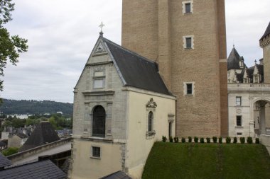 Chateau Pau, Pireneler'in kuzey kenarında Fransız bir komün.
