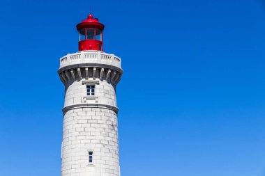 Phare du köstebek Saint-Louis, beyaz ve kırmızı deniz feneri Sete, Güney Fransa görünümünü yakın çekim
