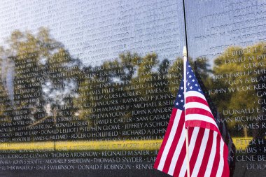 Washington D.C. The Vietnam Veterans Memorial, a national memorial that honors service members of the U.S. armed forces who fought in the Vietnam War clipart