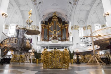 Hamburg, Almanya. St Michael's Kilisesi (Hauptkirche Sankt Michaelis), Hamburg'un beş Lutheran ana kilise (Hauptkirchen) ve kentin en ünlü kilise biri iç görünümü