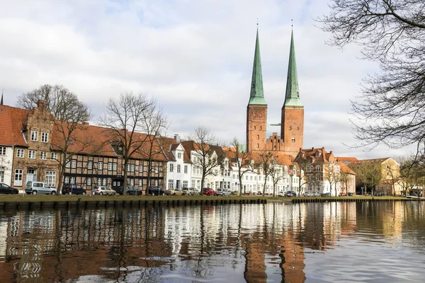 Lubeck Alemania Vistas Catedral Lubeck Dom Lubeck Lubecker Dom Reflejadas —  Fotos de Stock