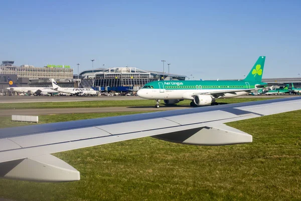 Vistas Los Campos Irlanda Desde Una Ventana Avión Aer Lingus — Foto de Stock