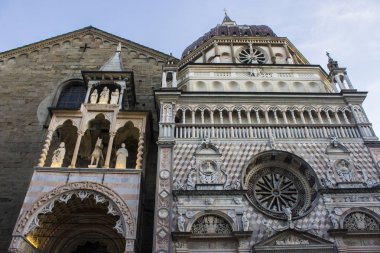 Bergamo, İtalya'nın Citta Alta (üst şehir) anıtları. Duomo (katedral), Basilica di Santa Maria Maggiore ve Cappella Colleoni (Colleoni Şapel)