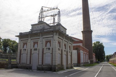Crespi d'Adda, Lombardiya, İtalya, tarihi bir yerleşim ve Avrupa'da yerleşik 19. yüzyıl şirket şehirlerin büyük bir örnek. 1995 yılından bu yana Dünya Mirası